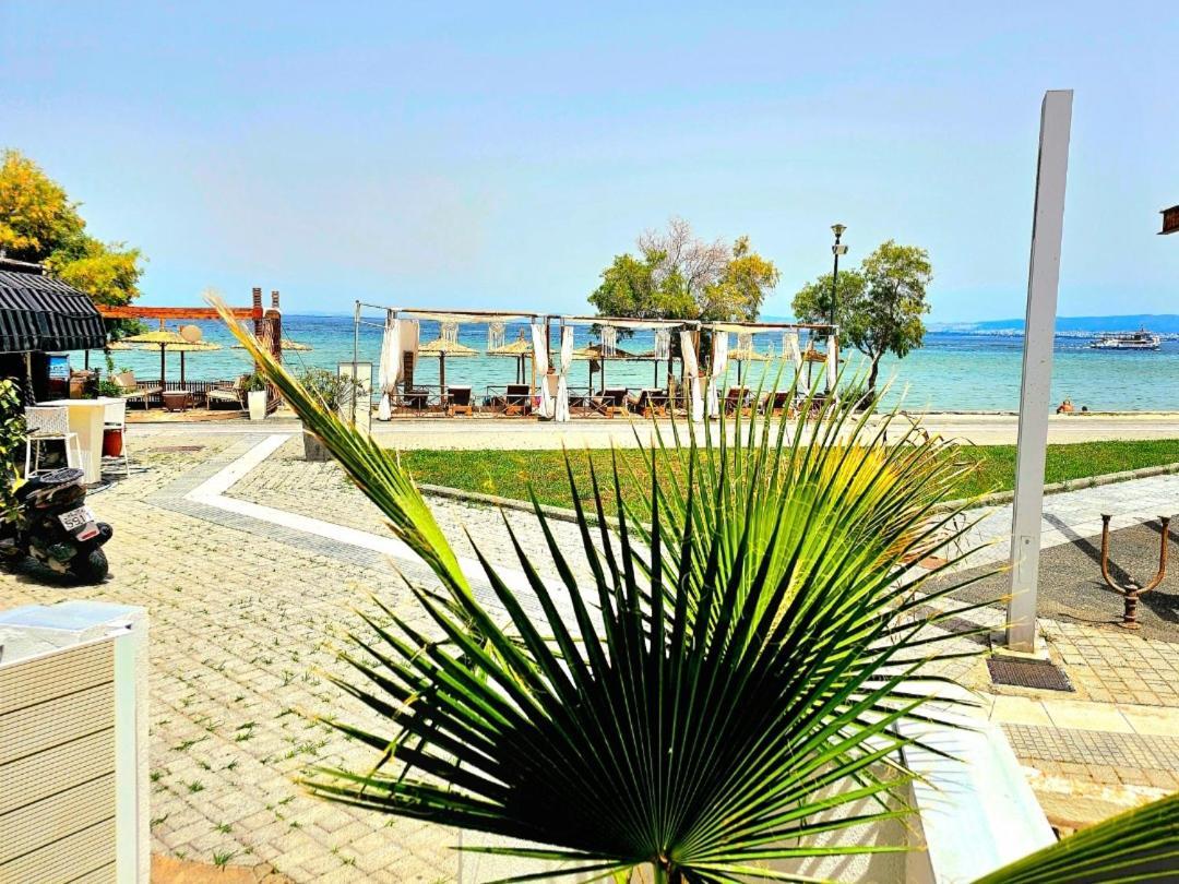 Sun Sea No 7 First Line Apartment Peraía Exterior foto